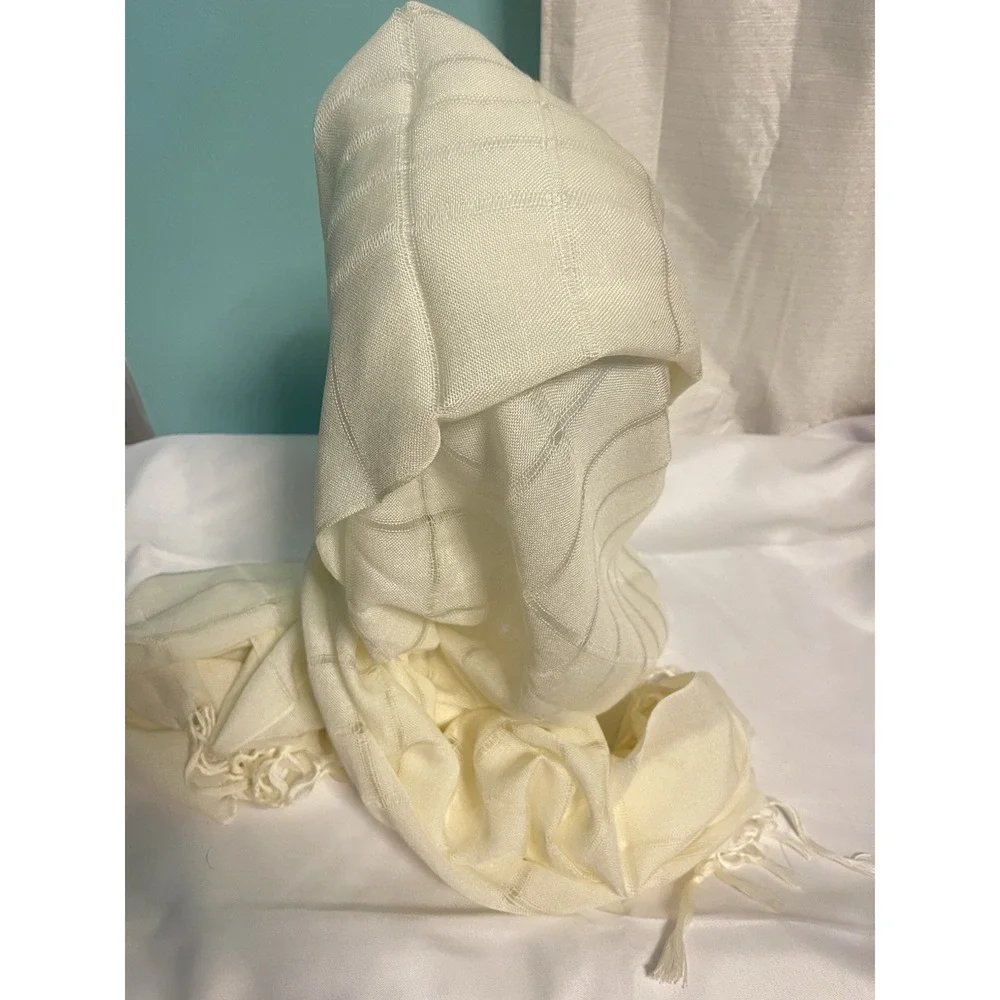 ivory,‎ little stripped Linen Blend scarf Oversized
